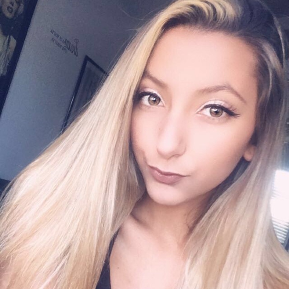 Meet your Posher, Melissa